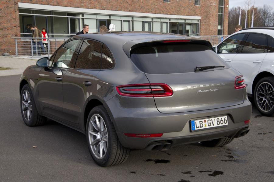  Porsche Macan Turbo 2015 года  (фото 58 из 84)